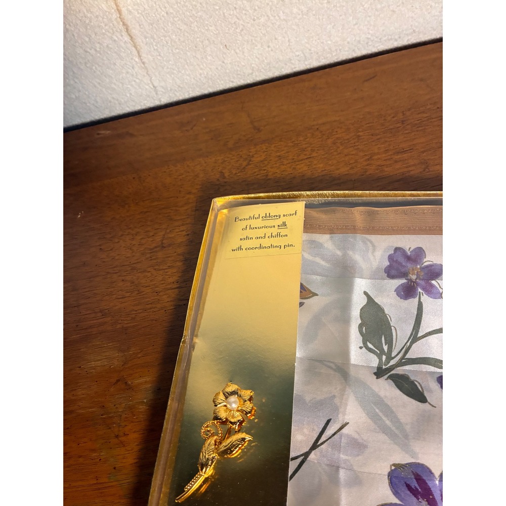 Unbranded Oblong Scarf Womens OS Purple Gold NEW Silk Floral Scarf & Pin Set